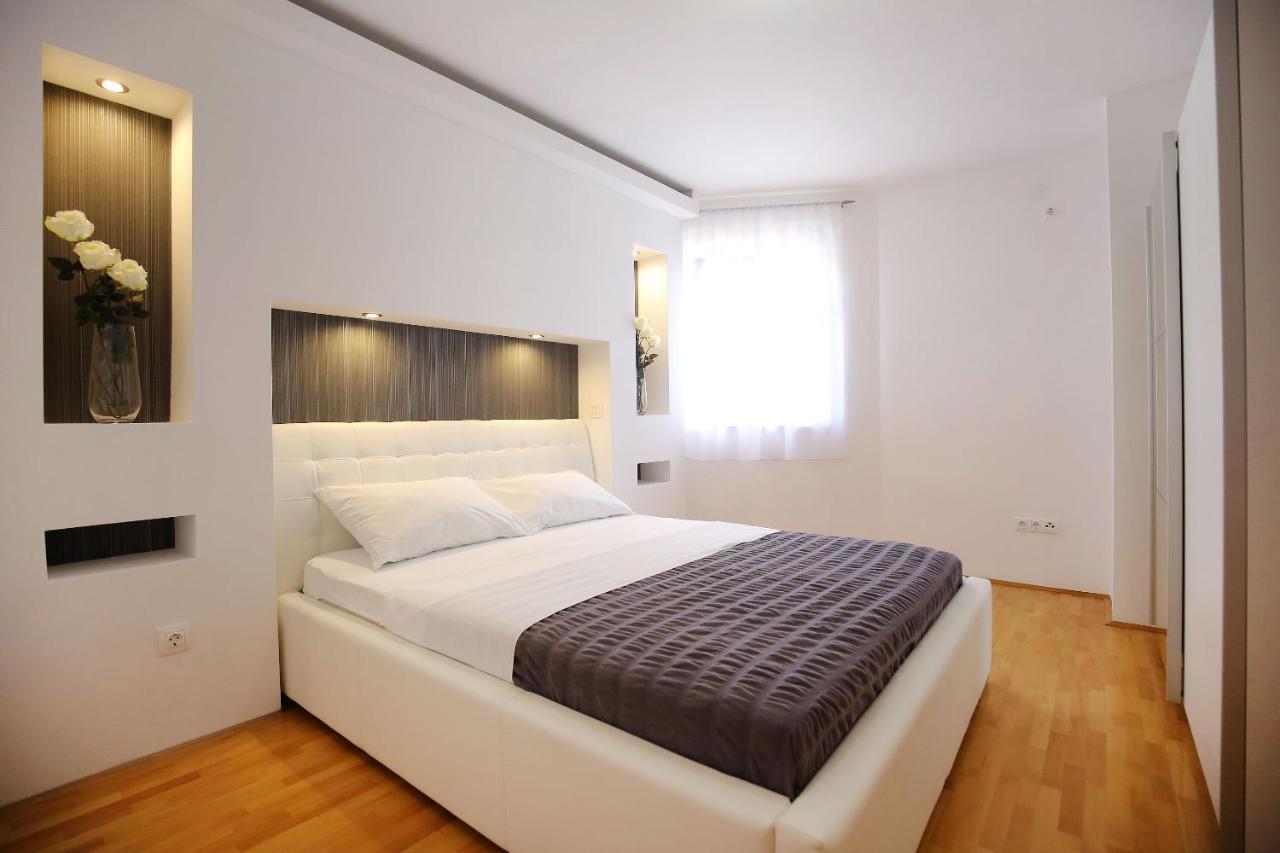 Apartments Tony Biograd Na Moru Exterior photo