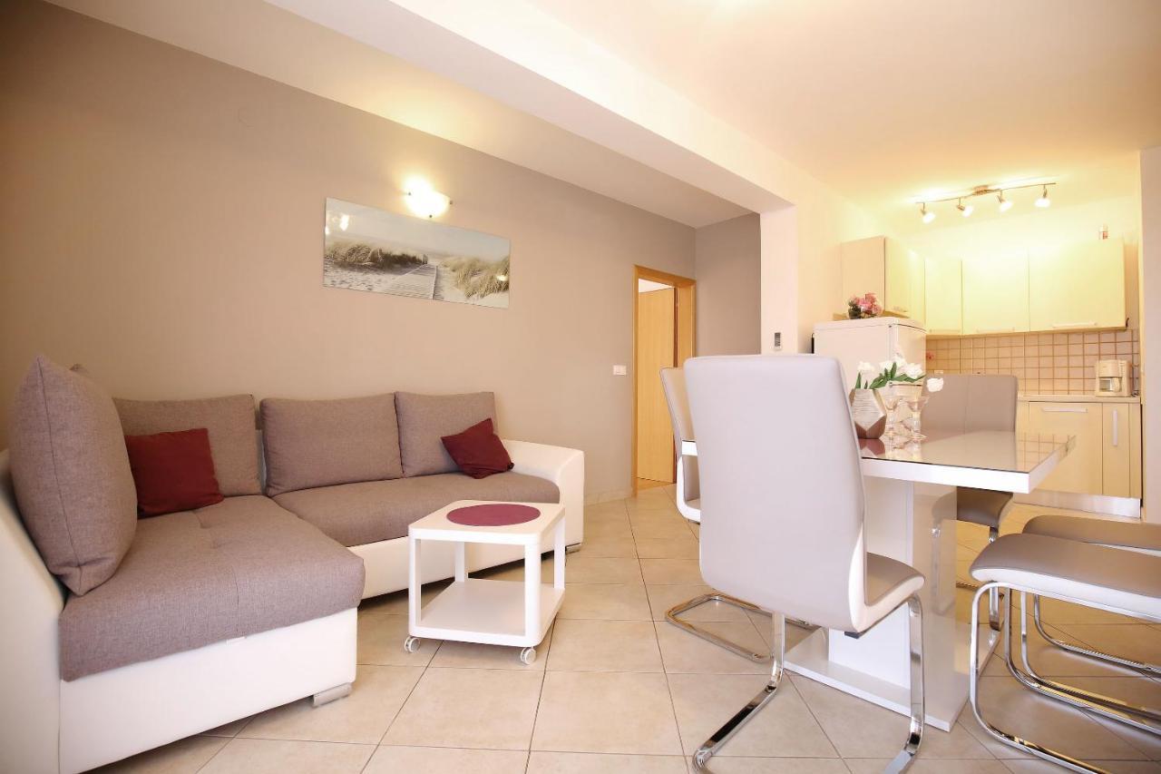 Apartments Tony Biograd Na Moru Exterior photo