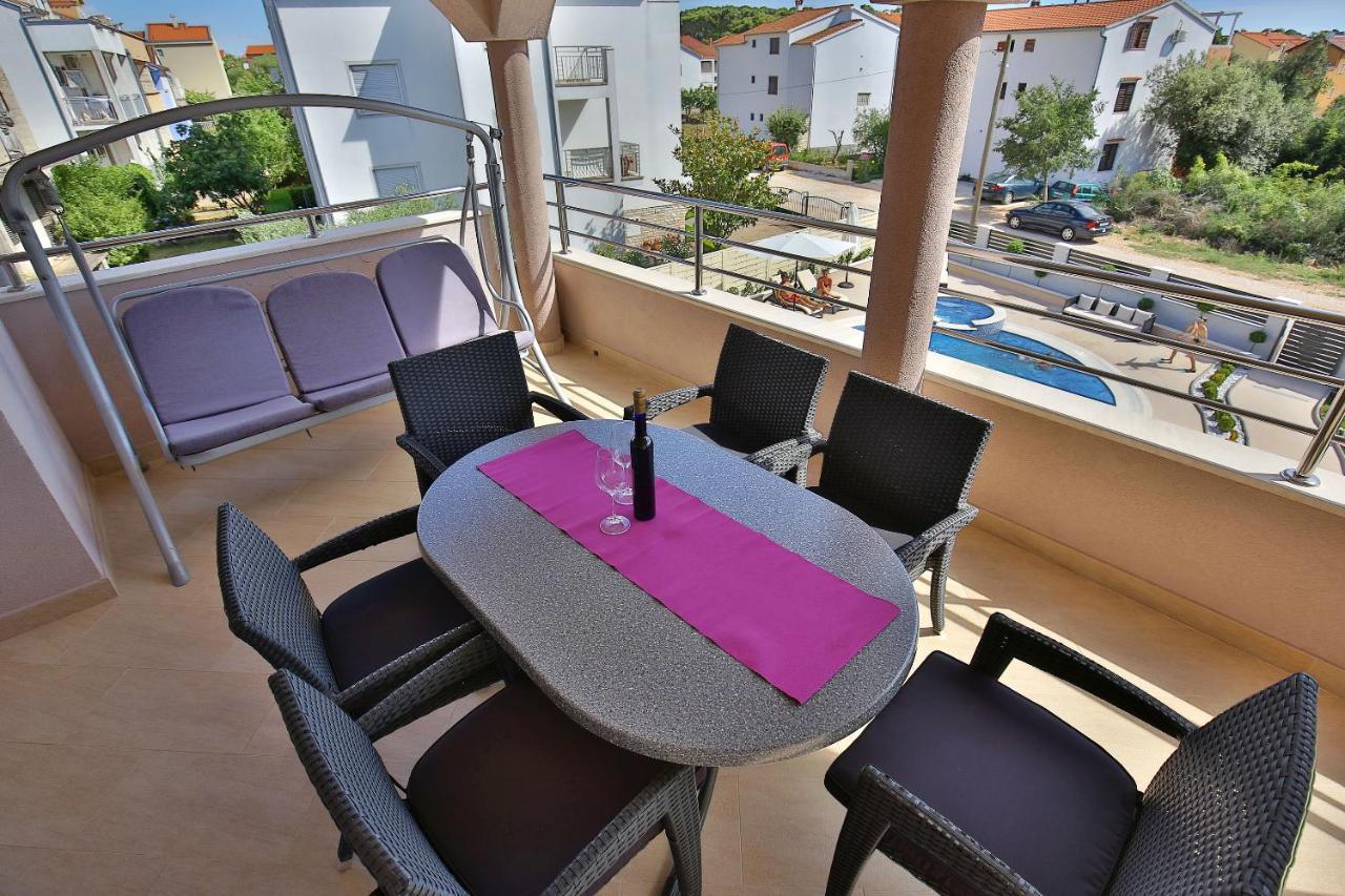 Apartments Tony Biograd Na Moru Exterior photo