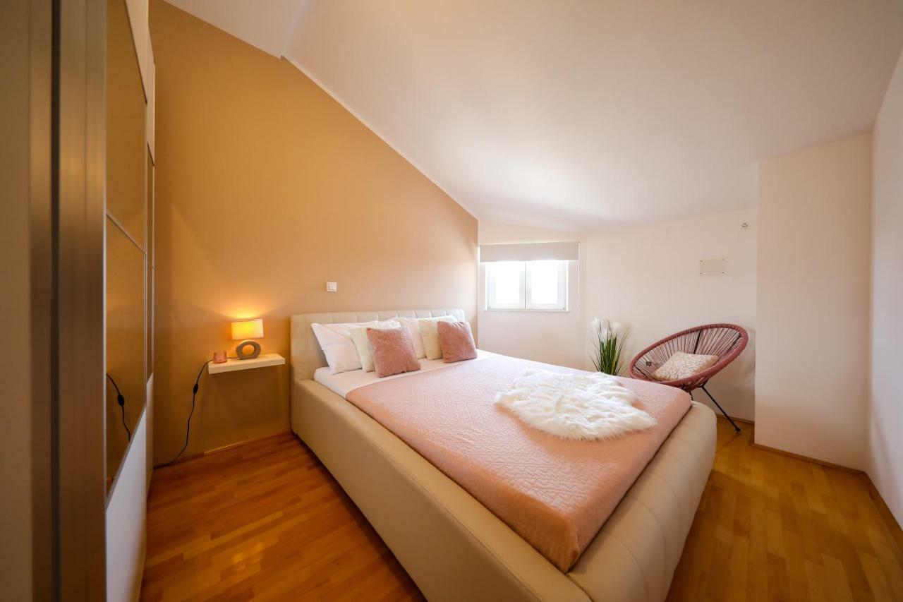 Apartments Tony Biograd Na Moru Exterior photo