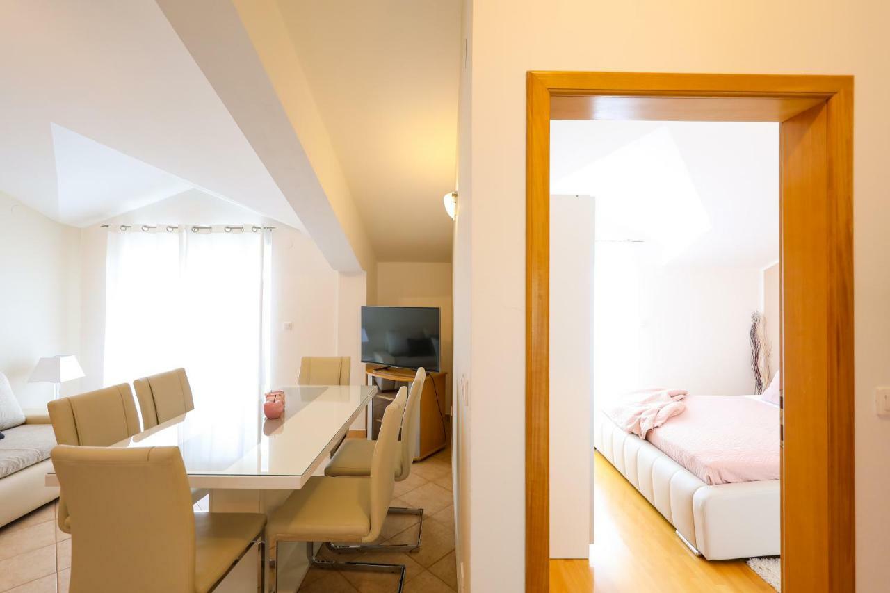 Apartments Tony Biograd Na Moru Exterior photo